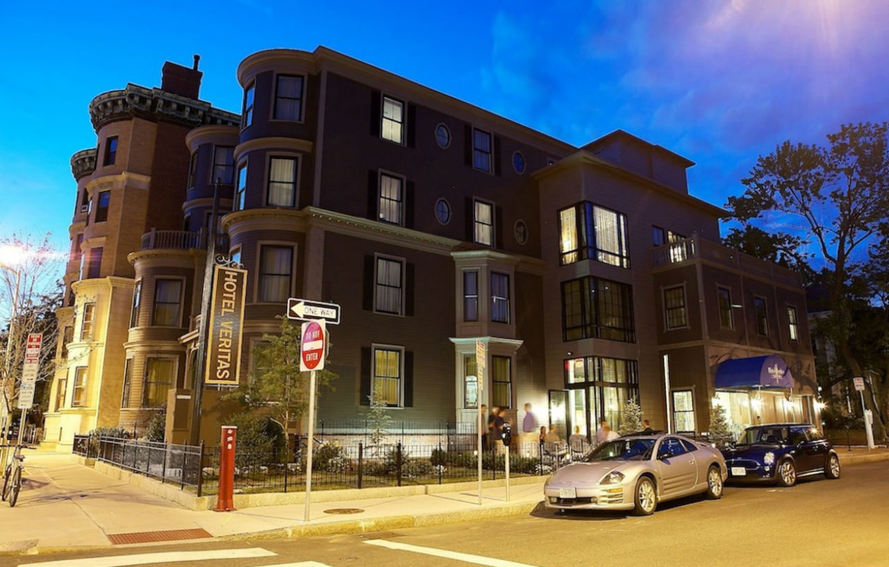 Hotel Veritas Cambridge Bagian luar foto